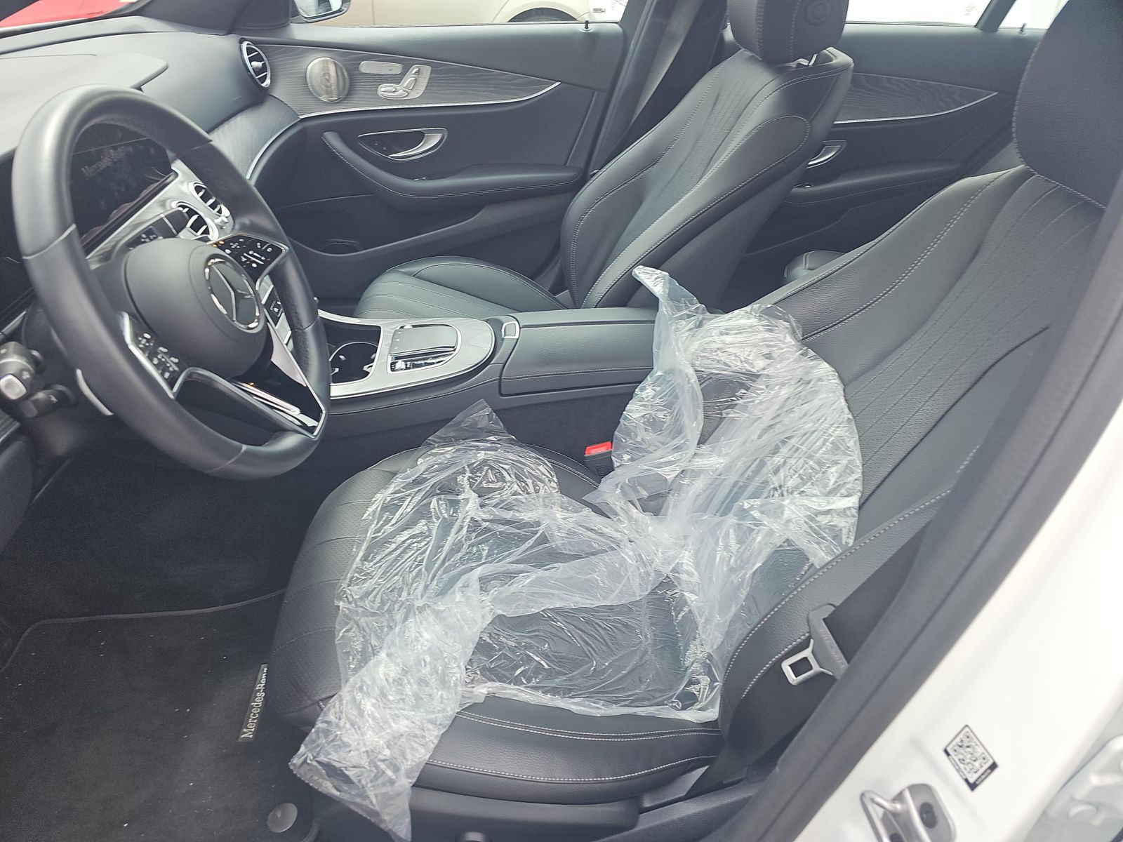 MERCEDES-BENZ E-CLASS - 8