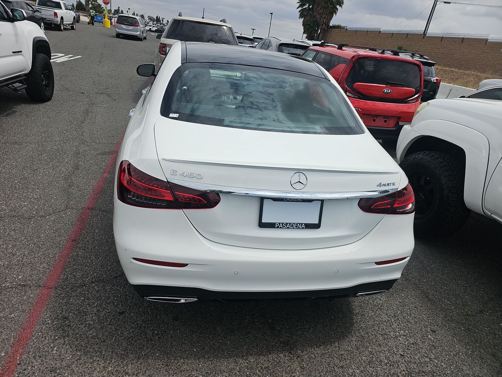 MERCEDES-BENZ E-CLASS - 6