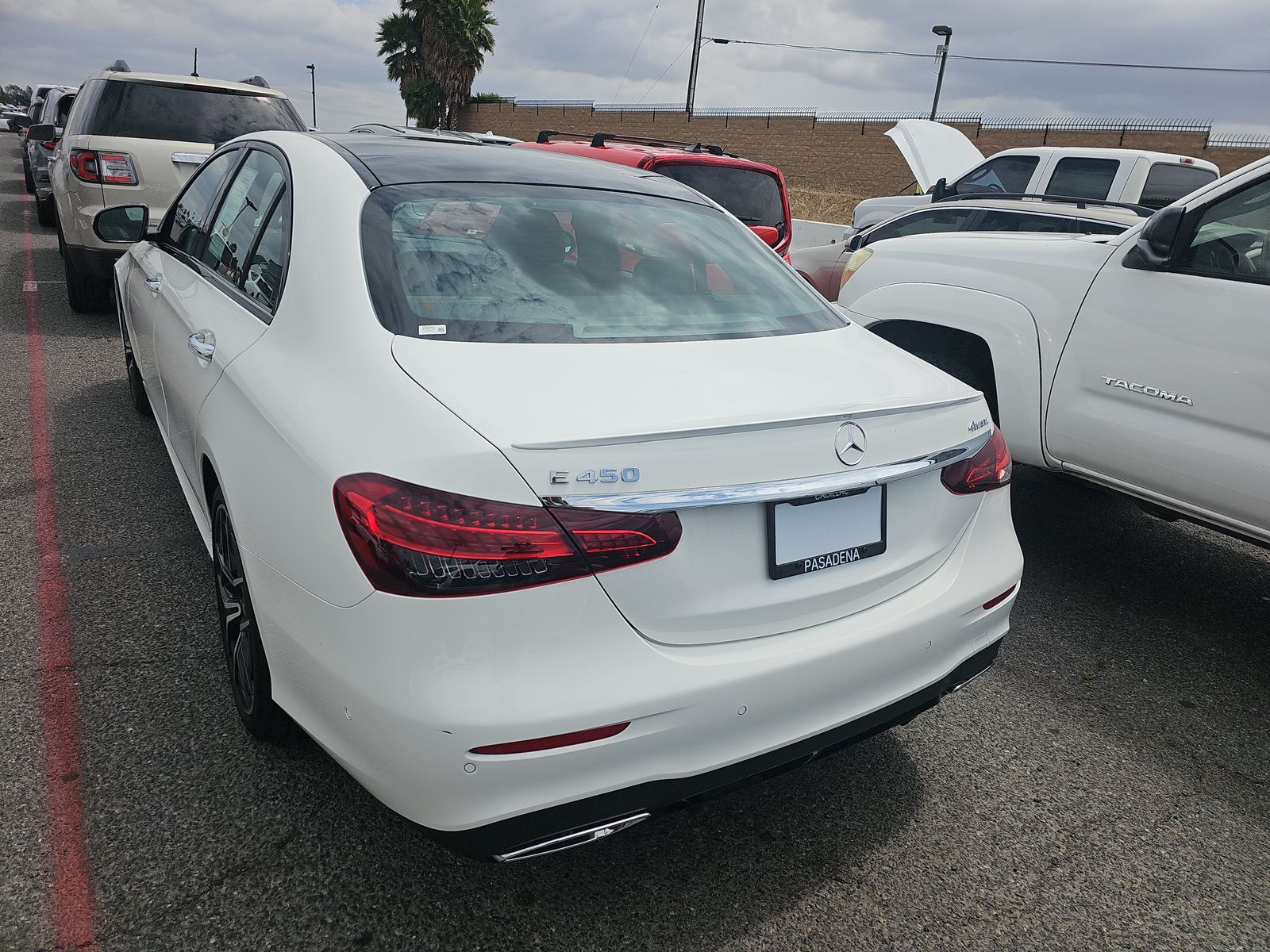 MERCEDES-BENZ E-CLASS - 7