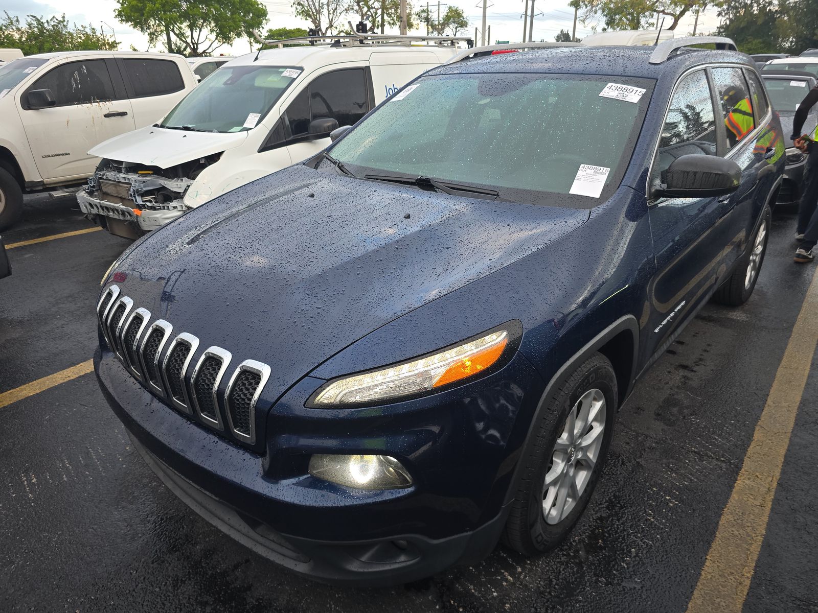 JEEP LATITUDE - 1