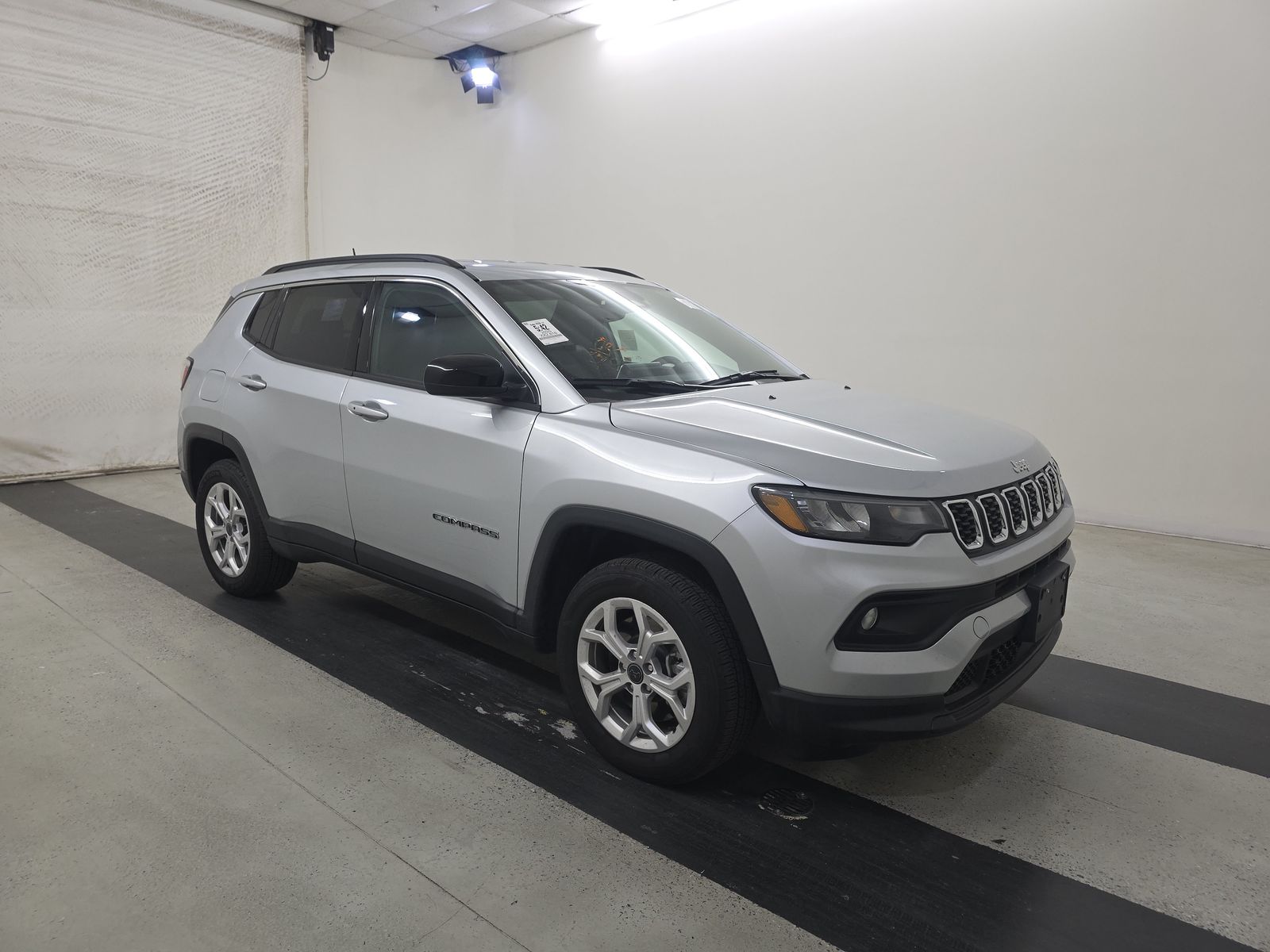 JEEP LATITUDE - 4