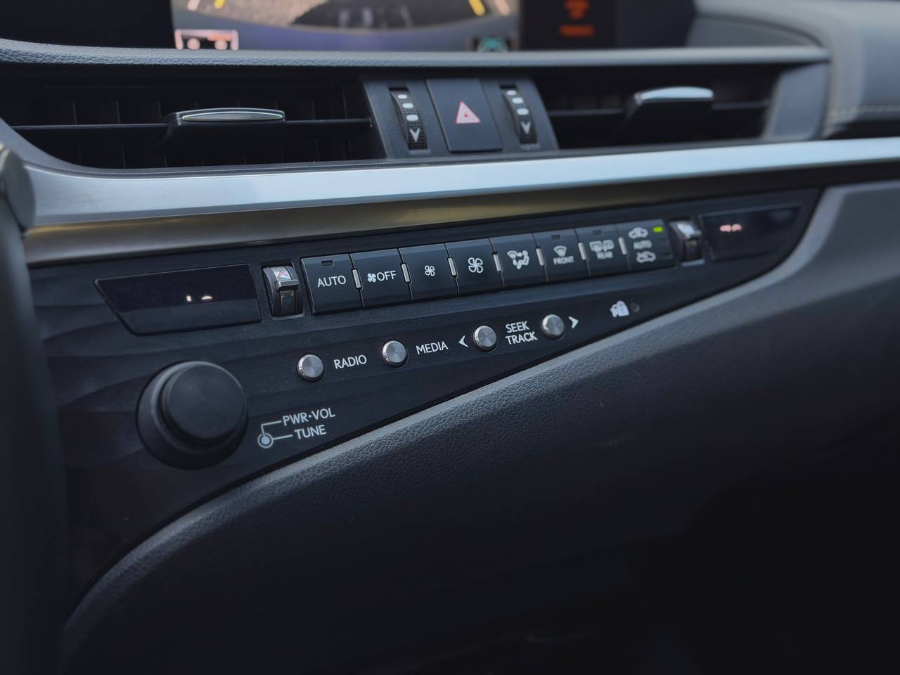 2020 Lexus ES ES 300h FWD