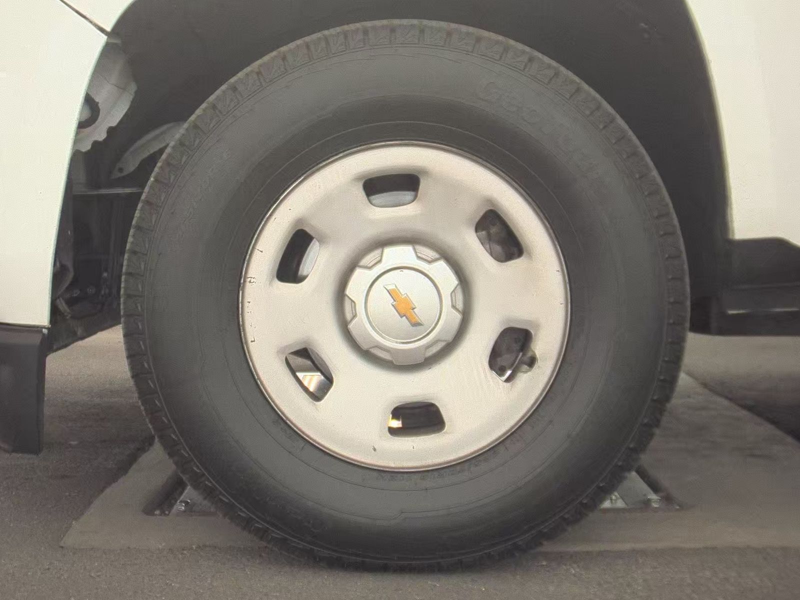 CHEVROLET 2WD WT - 10