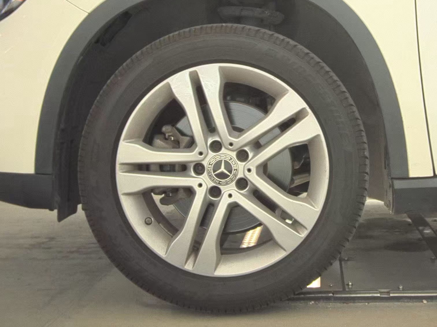 MERCEDES-BENZ GLA-CLASS - 10