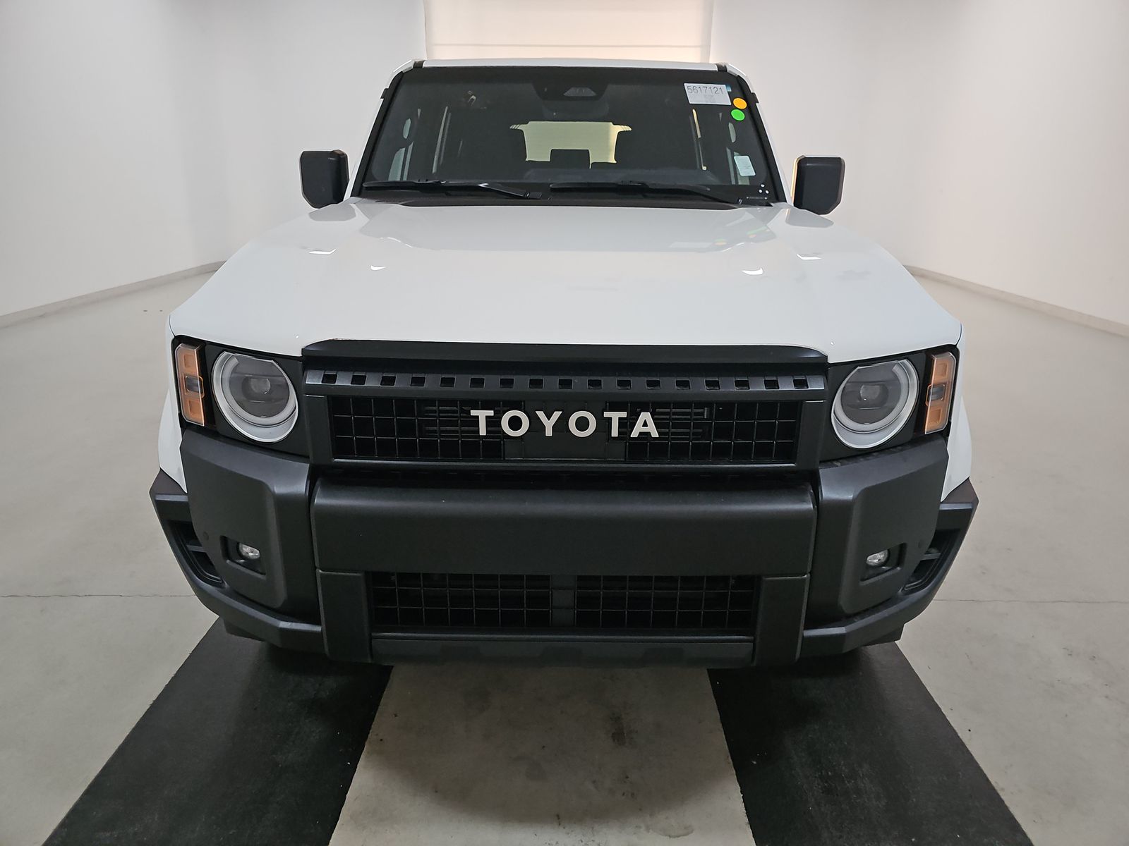 TOYOTA LAND CRUISER - 3