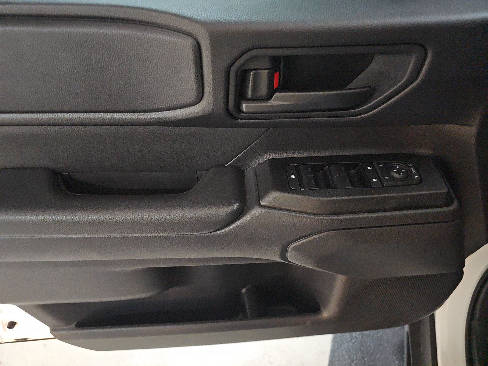 TOYOTA LAND CRUISER - 10