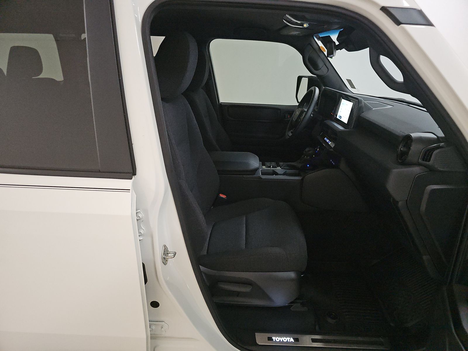 TOYOTA LAND CRUISER - 9