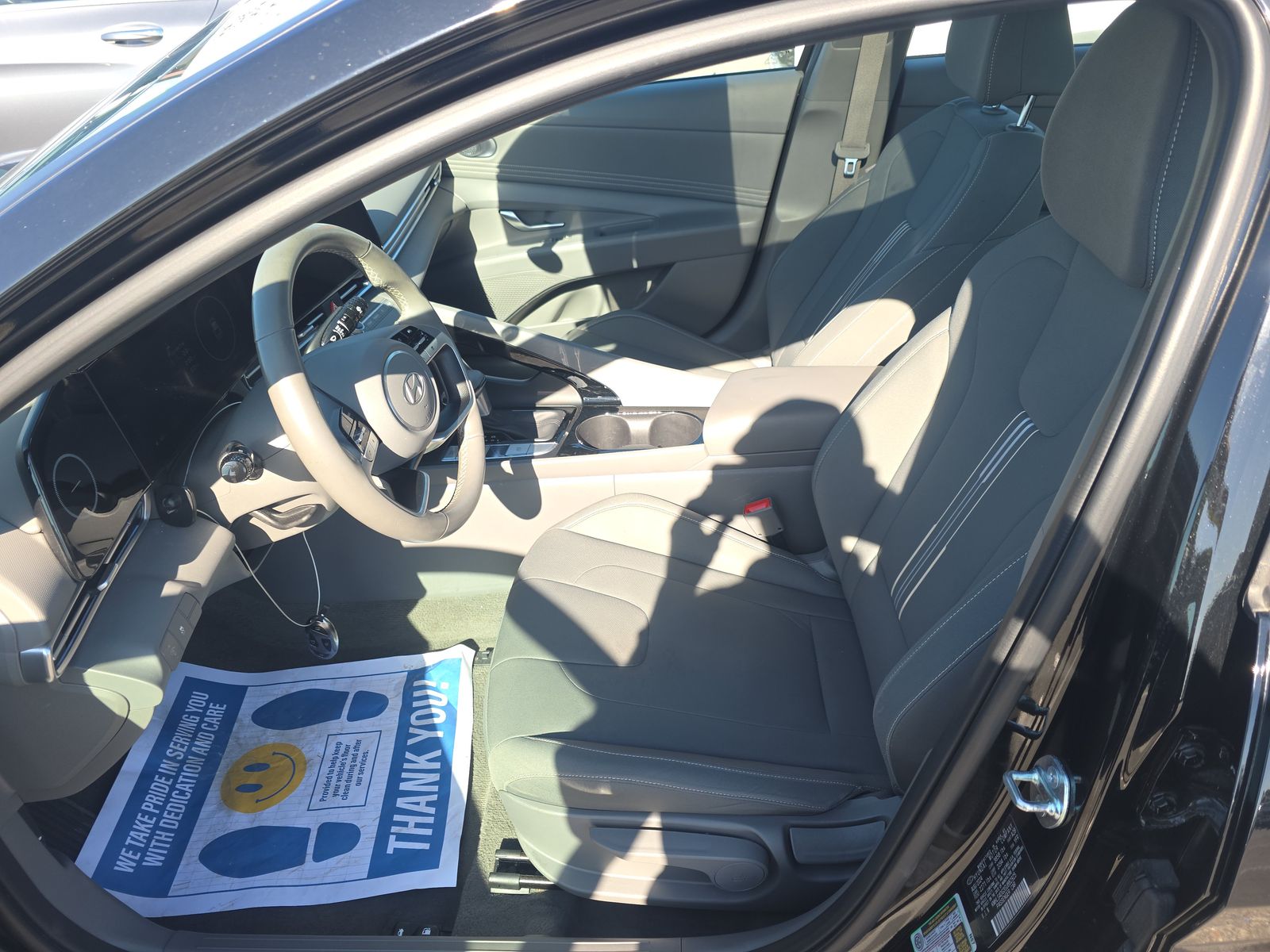 HYUNDAI SEL CONVENIENCE - 8