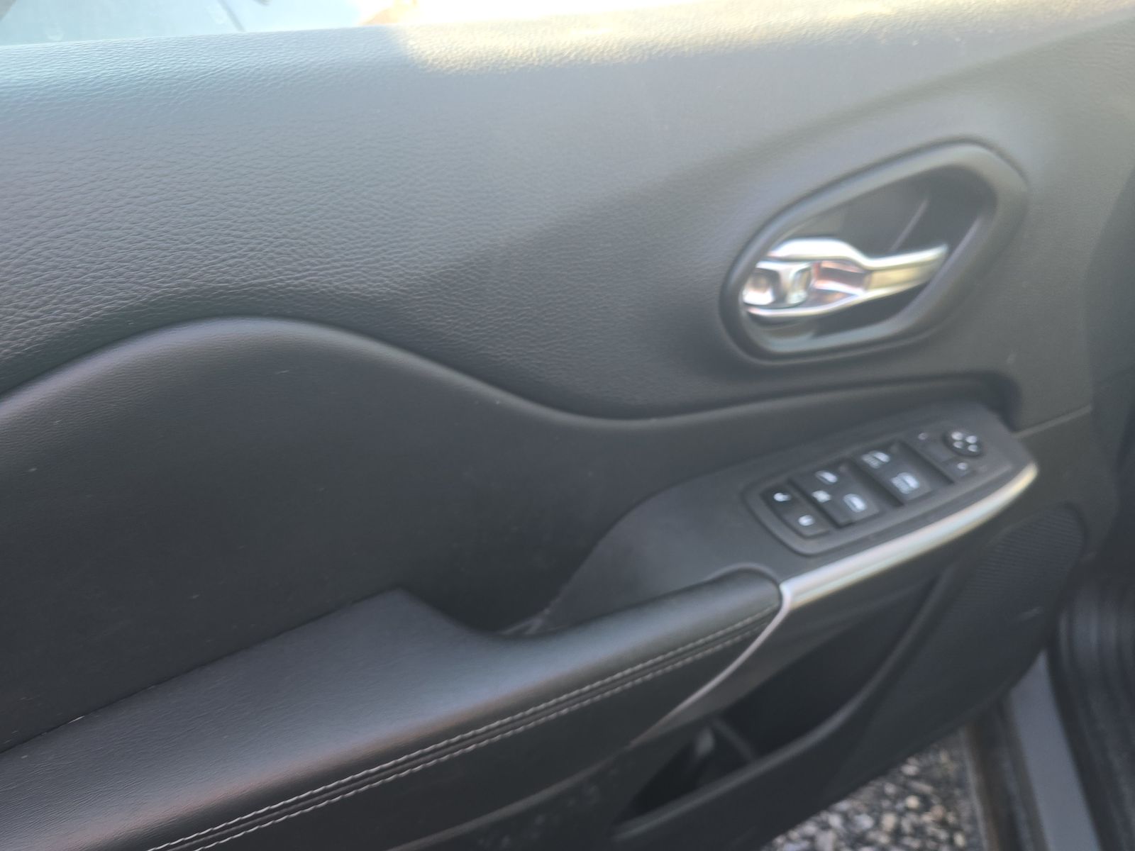 JEEP LATITU LUX - 10