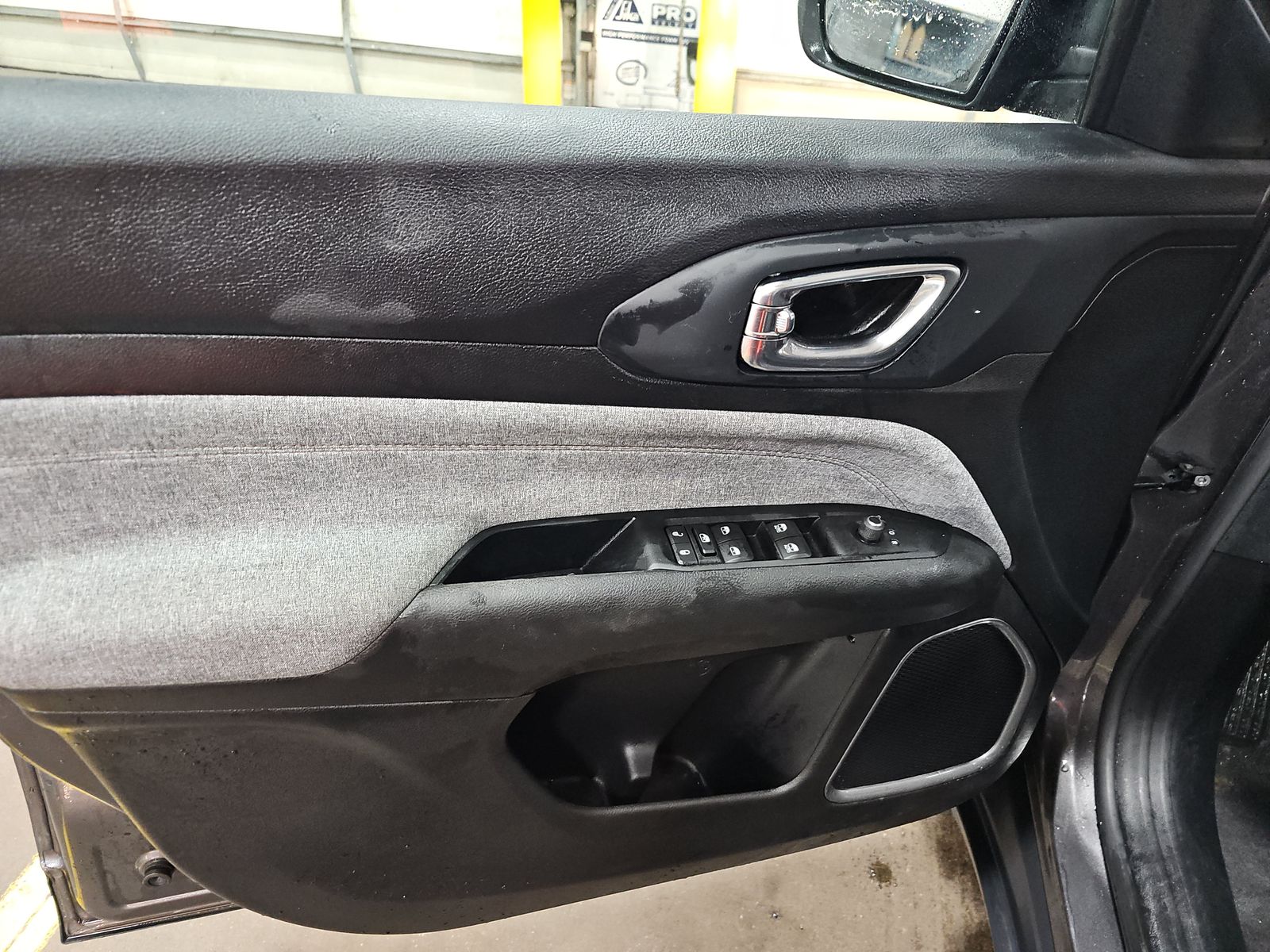 JEEP LATITU LUX - 10