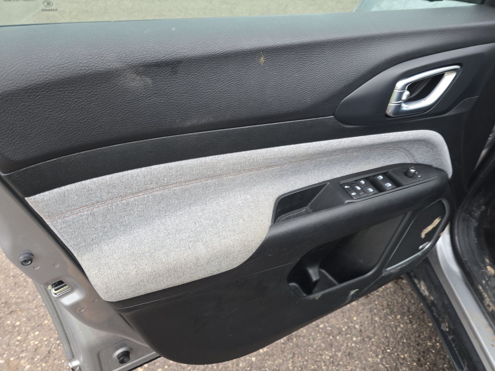 JEEP LATITU LUX - 10