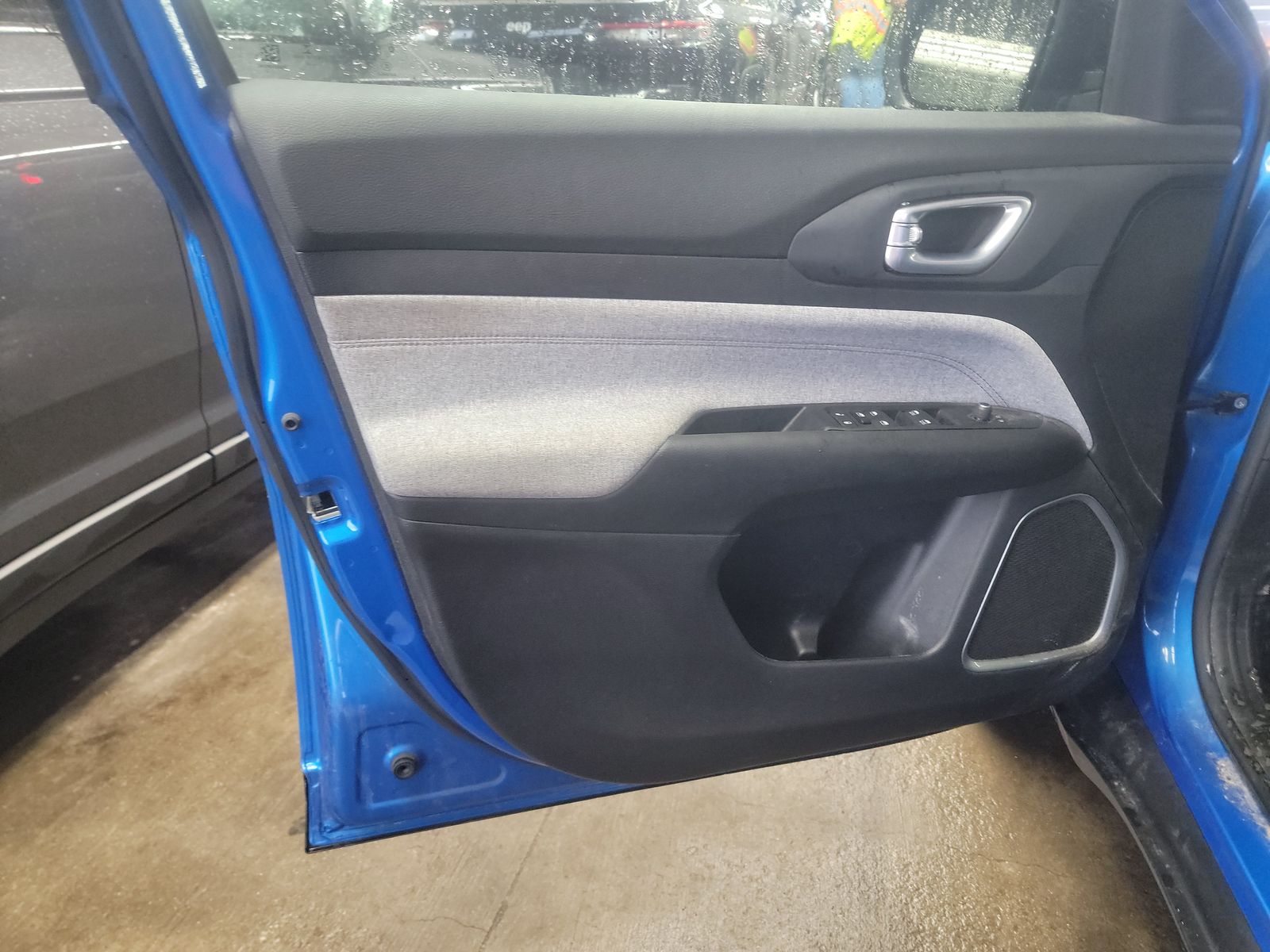 JEEP LATITU LUX - 10