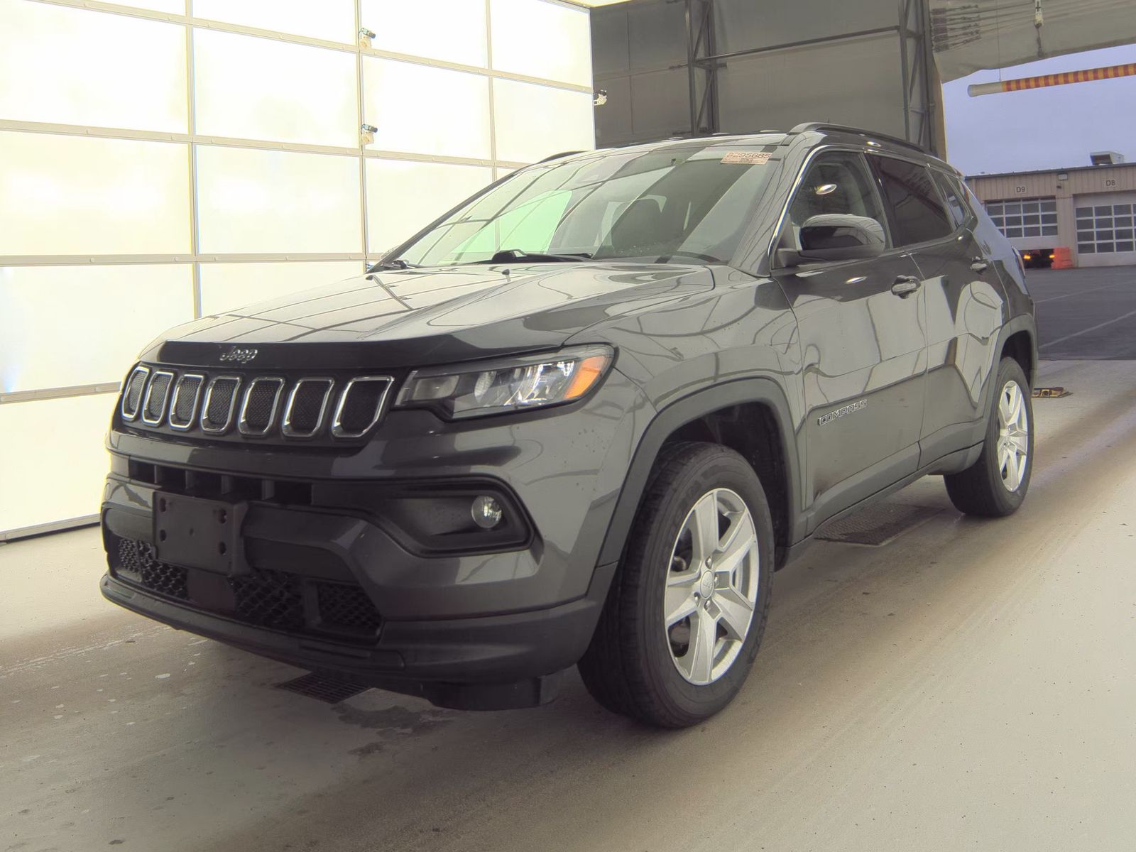 JEEP LATITUDE - 1