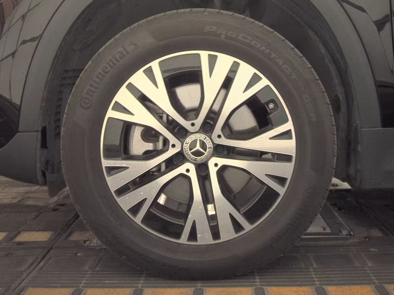 MERCEDES-BENZ GLA-CLASS - 10