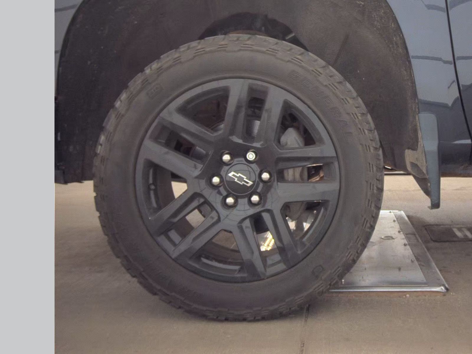 CHEVROLET SILVERADO - 10