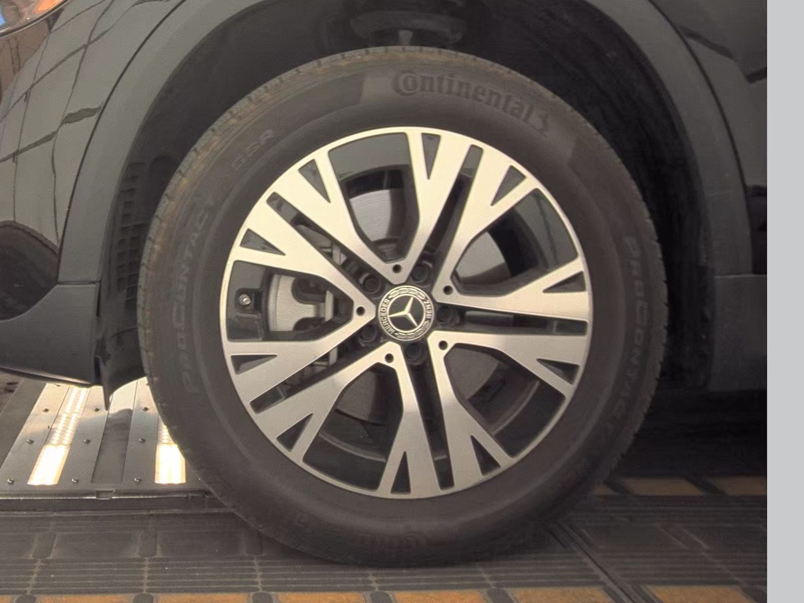 MERCEDES-BENZ GLA-CLASS - 10