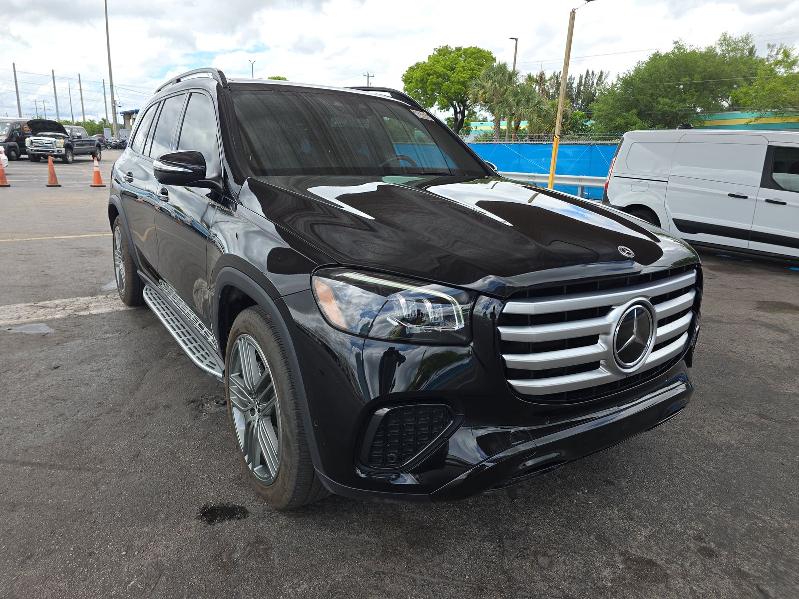 MERCEDES-BENZ GLS - 4