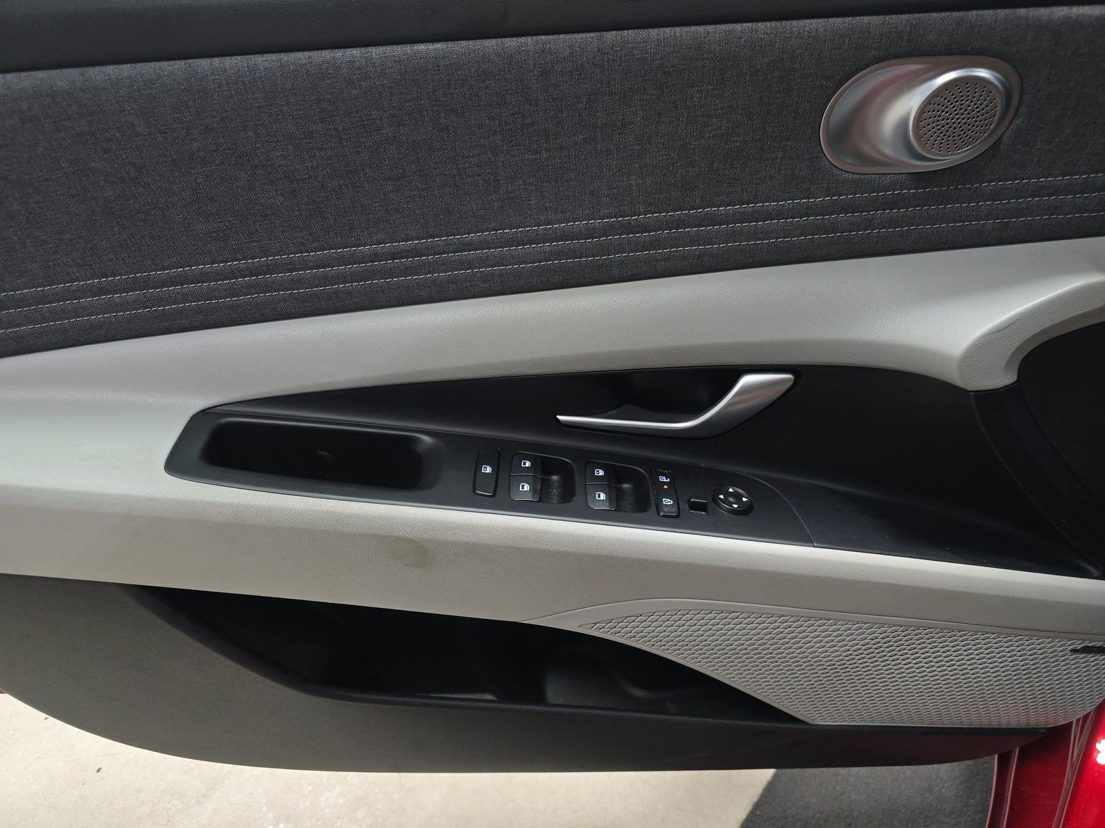 HYUNDAI LIMITED - 10