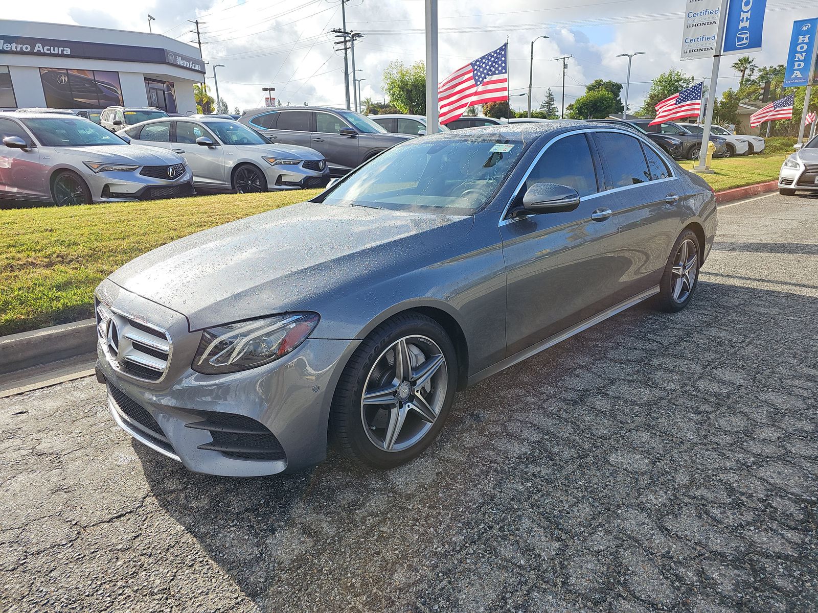 MERCEDES-BENZ E-CLASS - 1