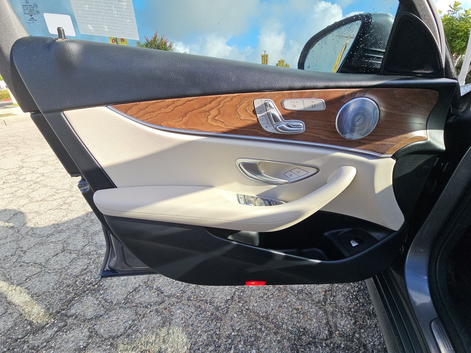 MERCEDES-BENZ E-CLASS - 10