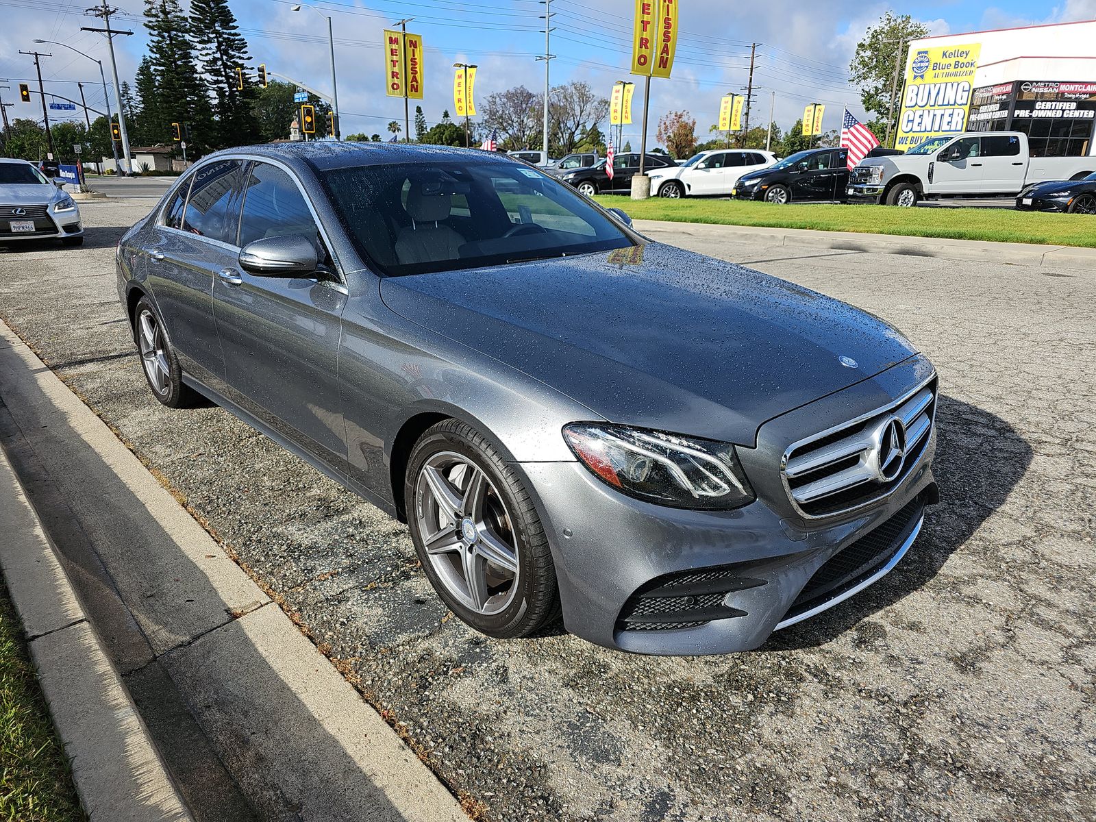 MERCEDES-BENZ E-CLASS - 4