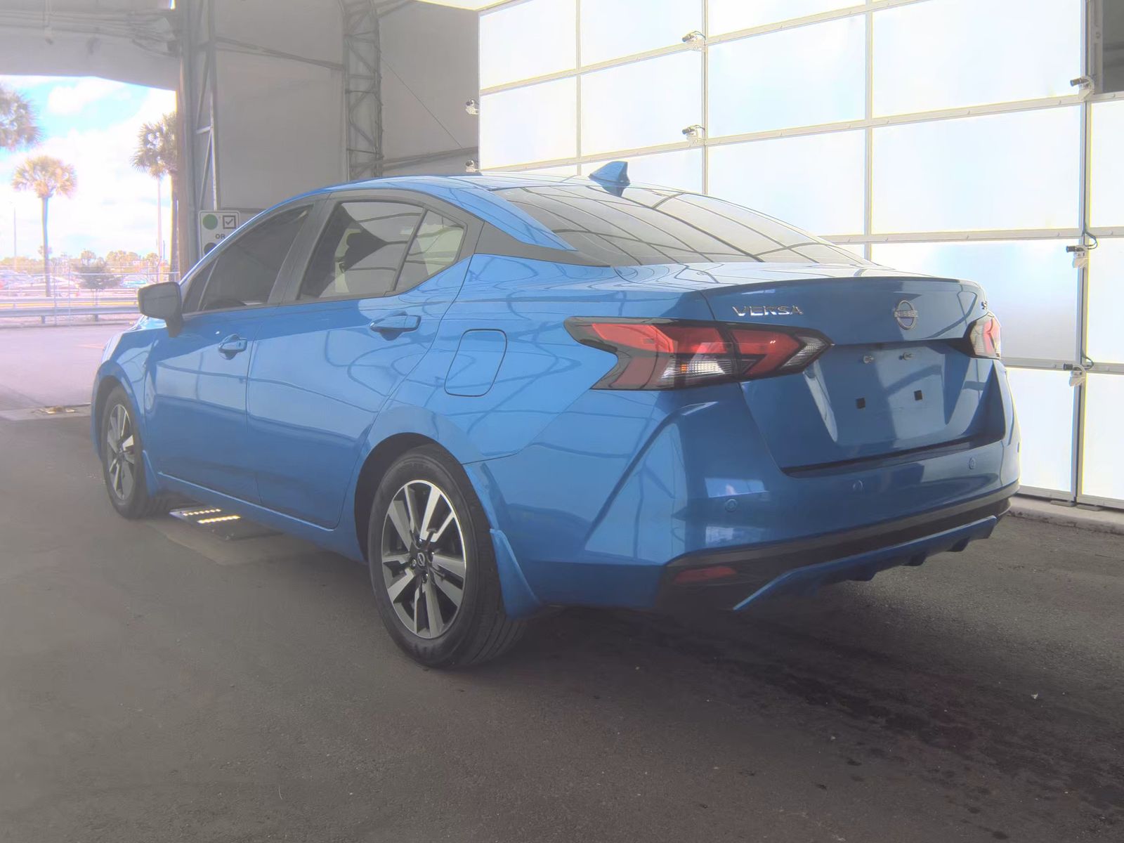 NISSAN VERSA - 9