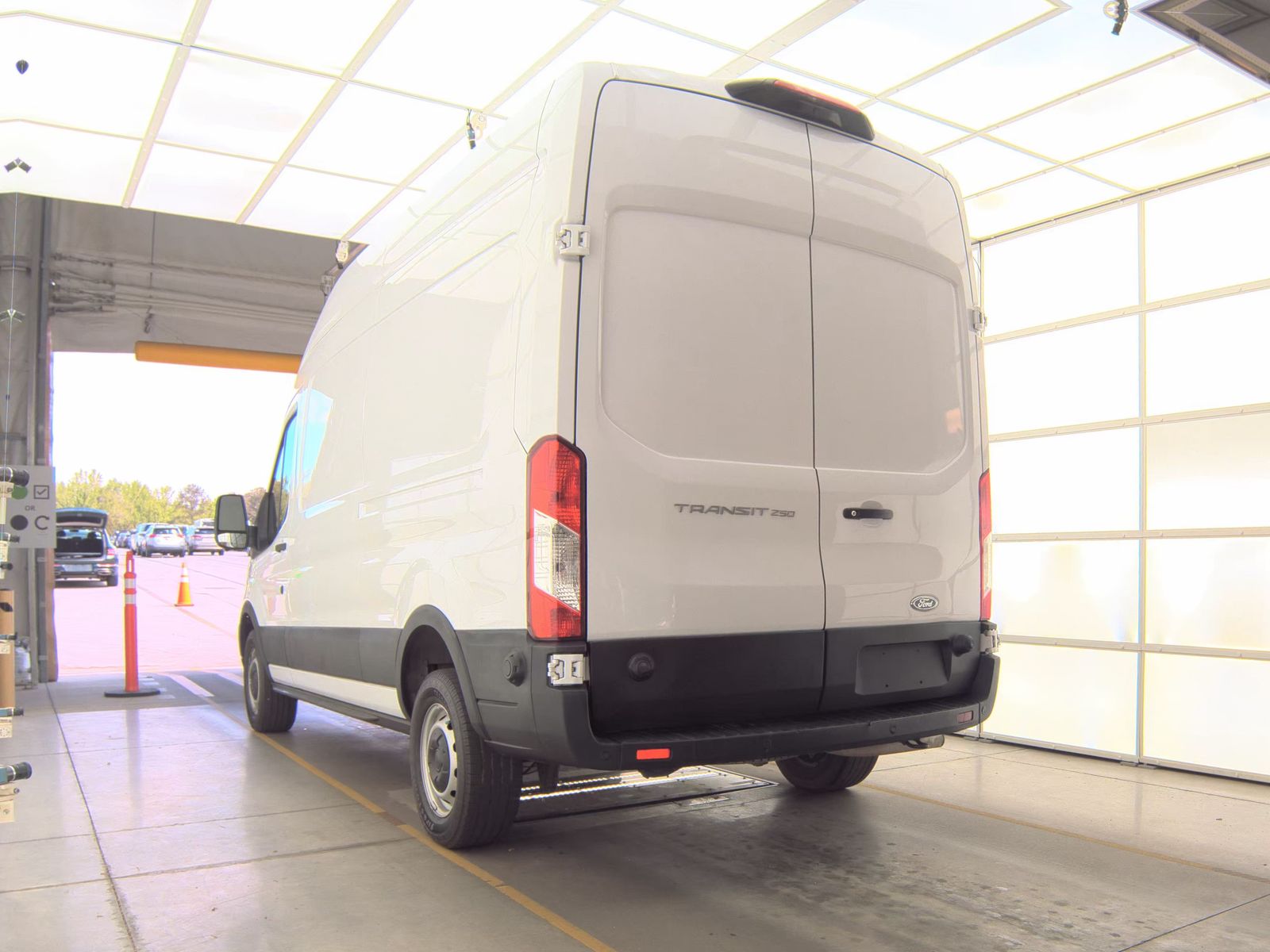 FORD TRANSIT 250 - 9