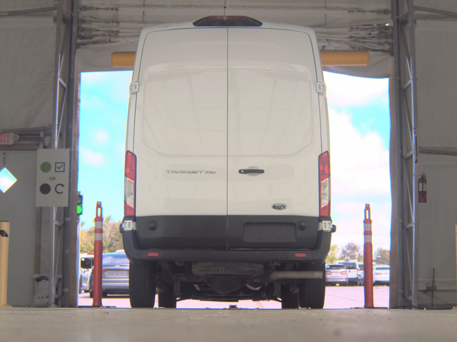 FORD TRANSIT 250 - 8