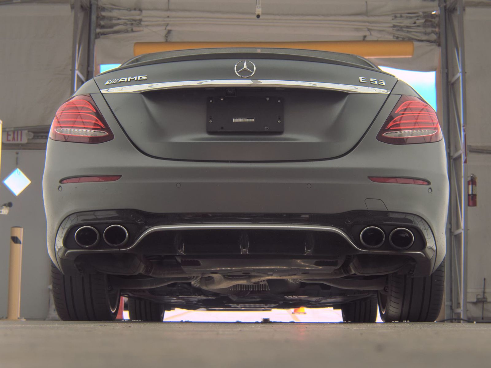 MERCEDES-BENZ E-CLASS - 8