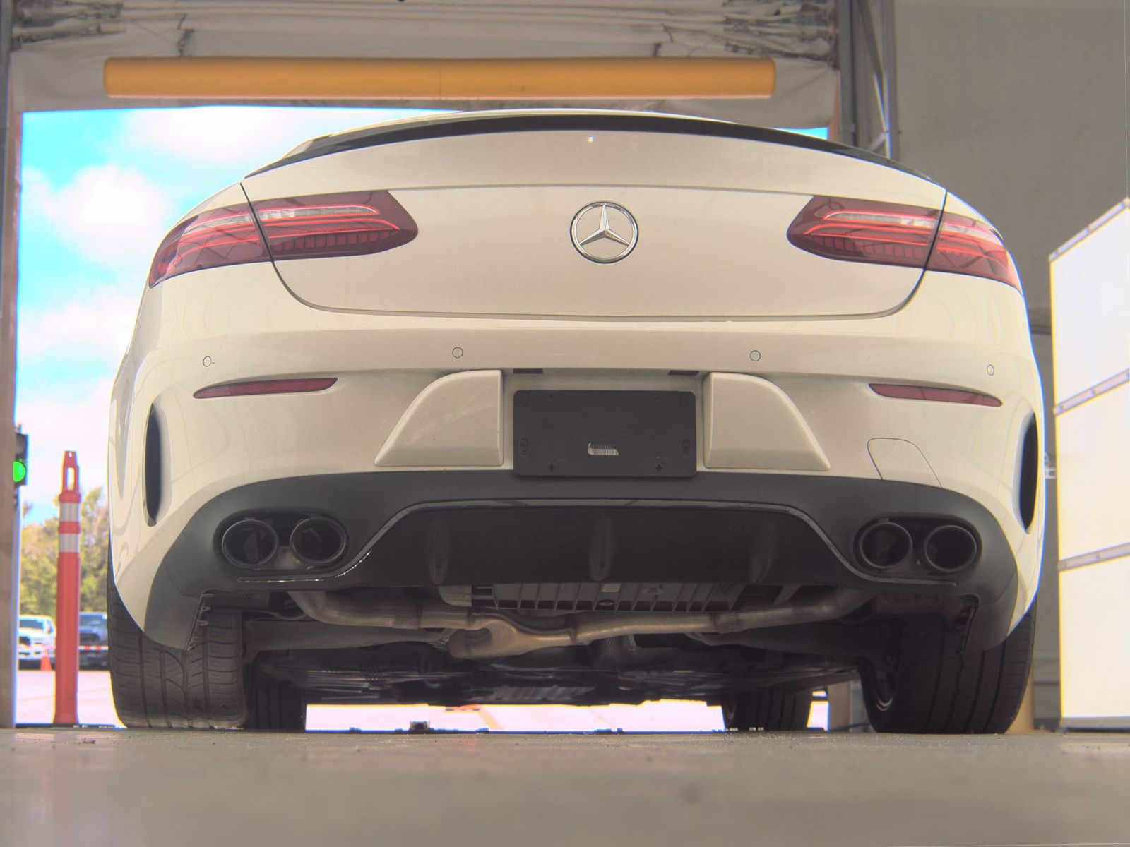 MERCEDES-BENZ E-CLASS - 8