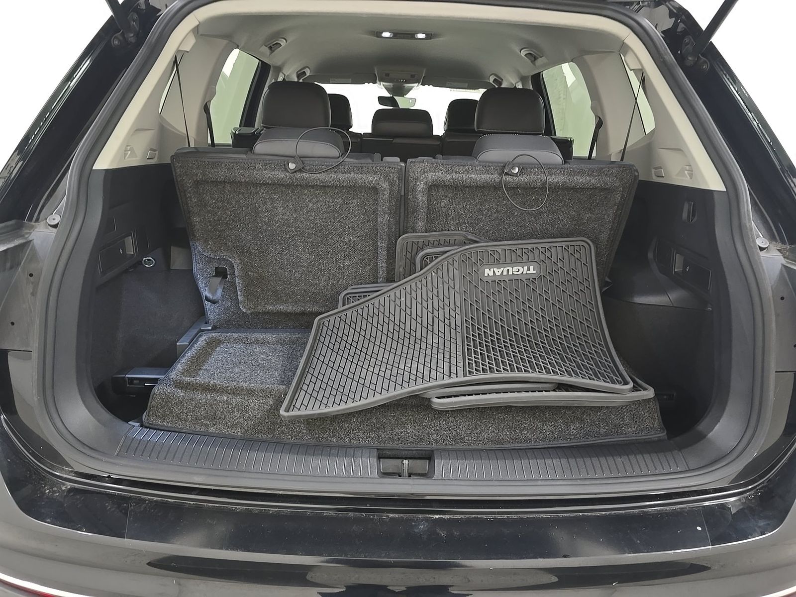 2023 Volkswagen Tiguan 2.0T SE FWD