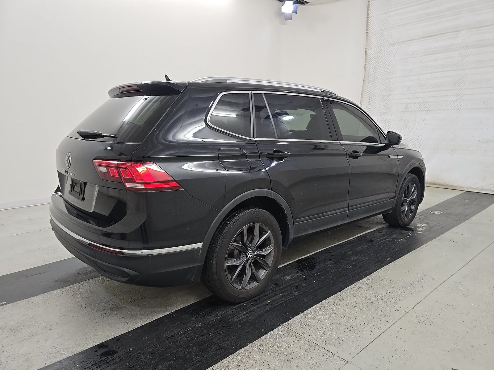2023 Volkswagen Tiguan 2.0T SE FWD