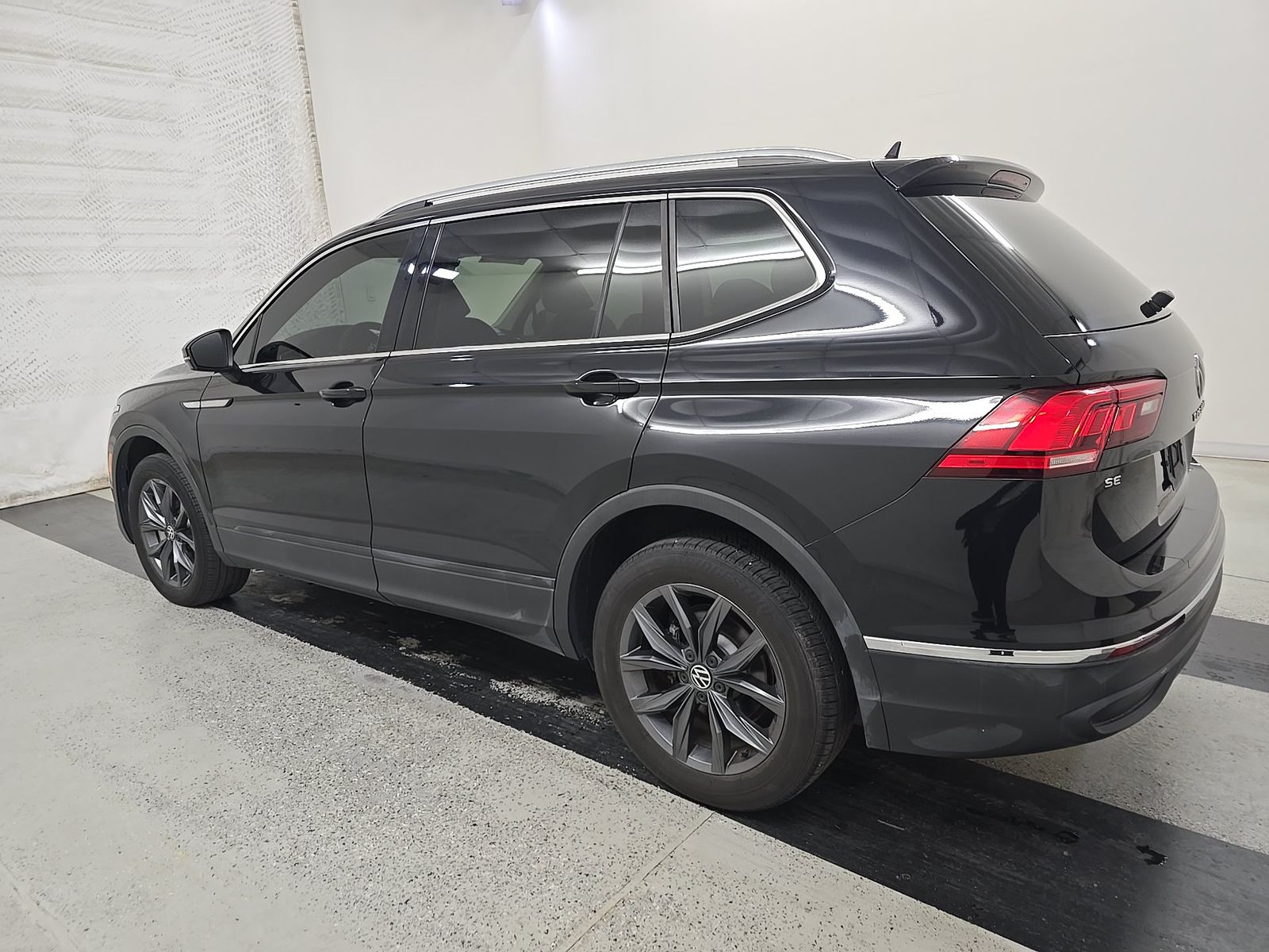2023 Volkswagen Tiguan 2.0T SE FWD