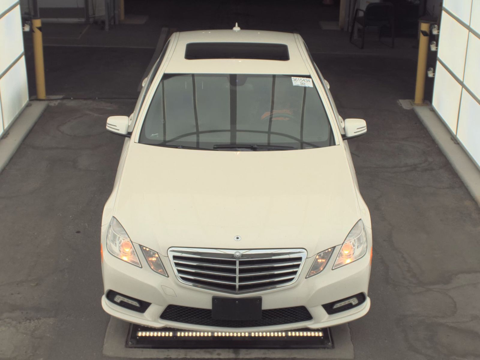 MERCEDES-BENZ E-CLASS - 3