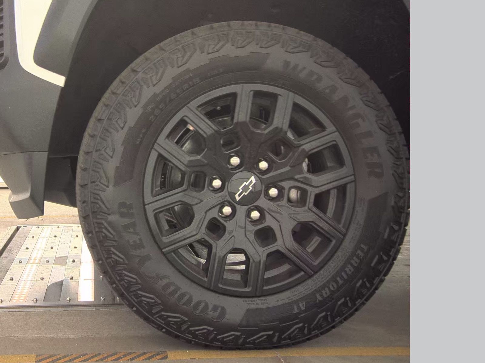 CHEVROLET SILVERADO - 10