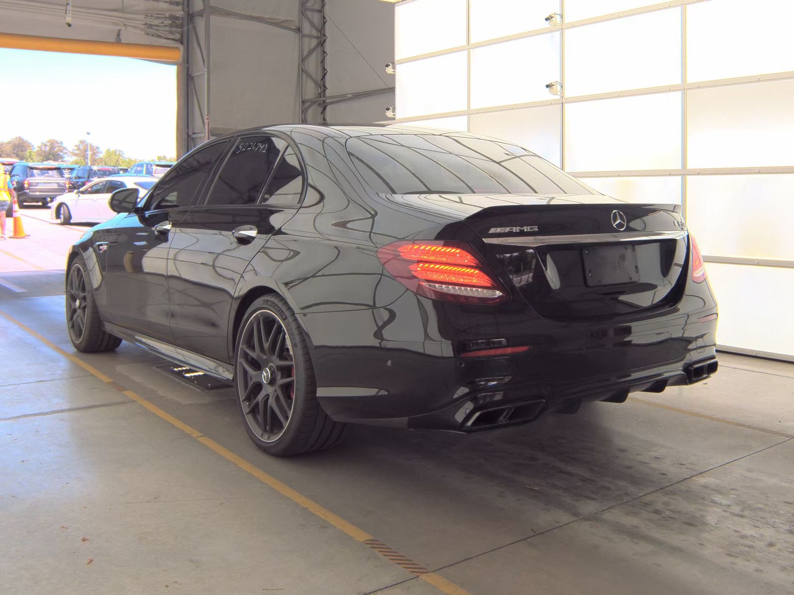 MERCEDES-BENZ E-CLASS - 9