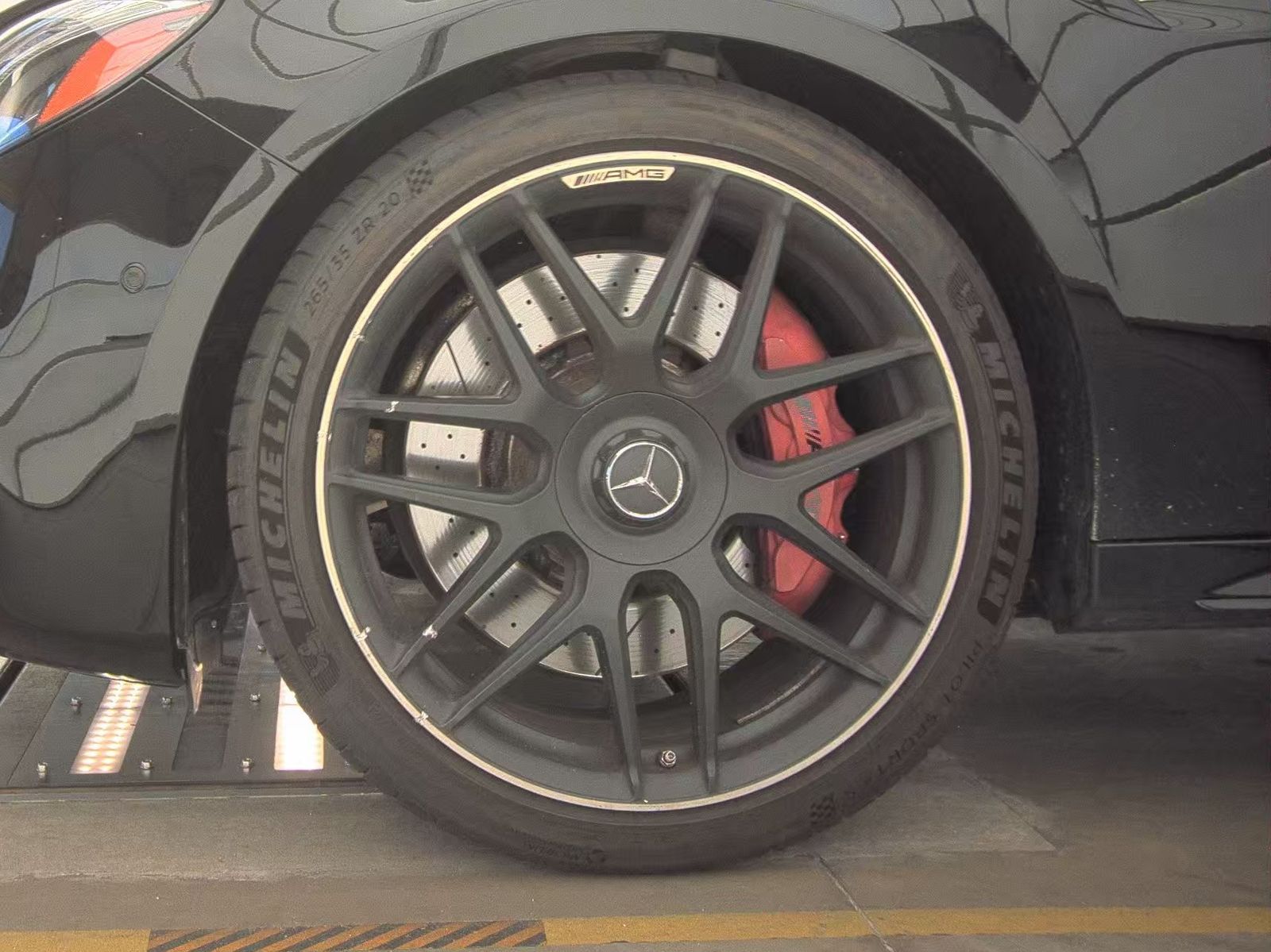 MERCEDES-BENZ E-CLASS - 10