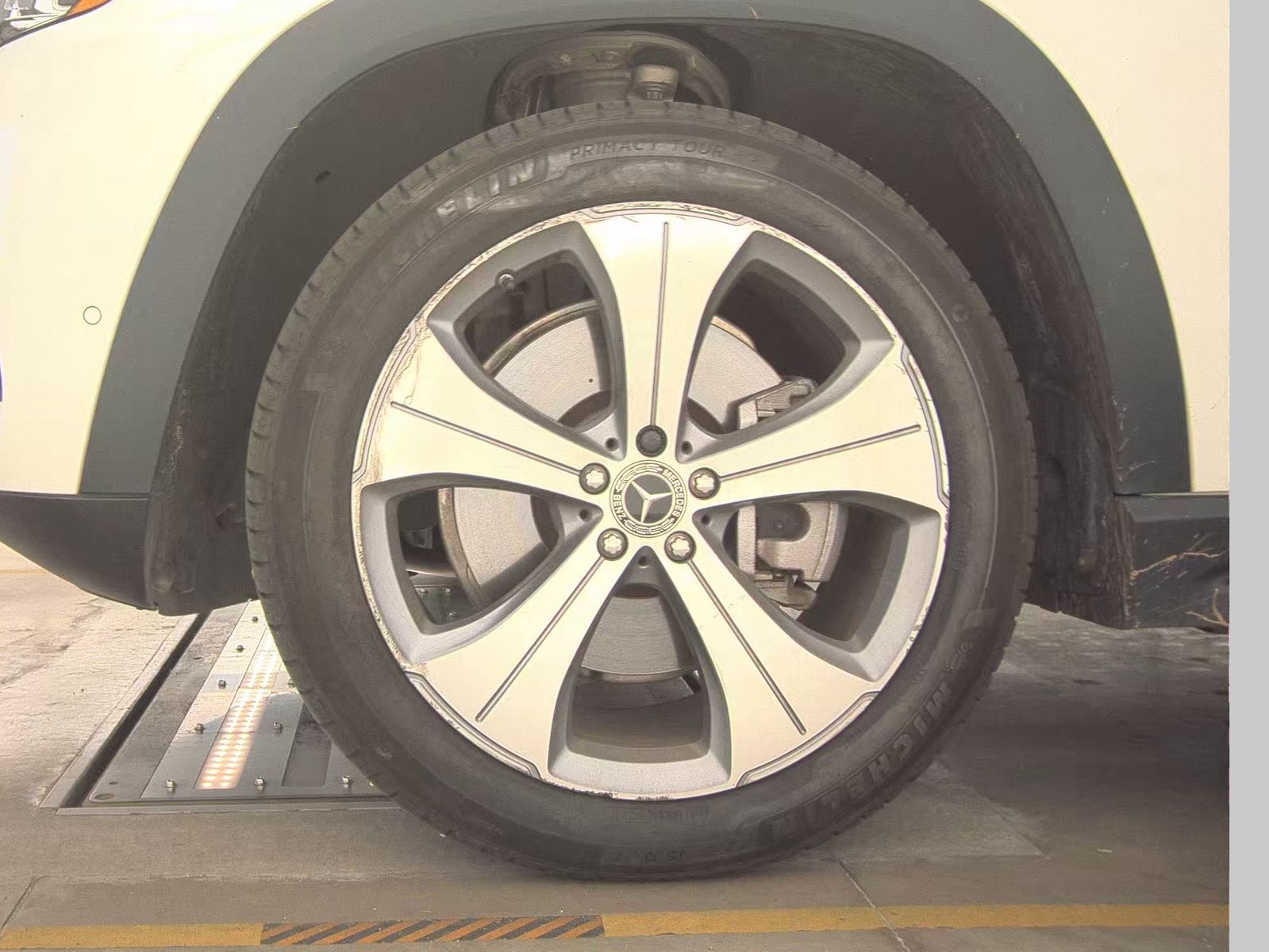 MERCEDES-BENZ GLS - 10