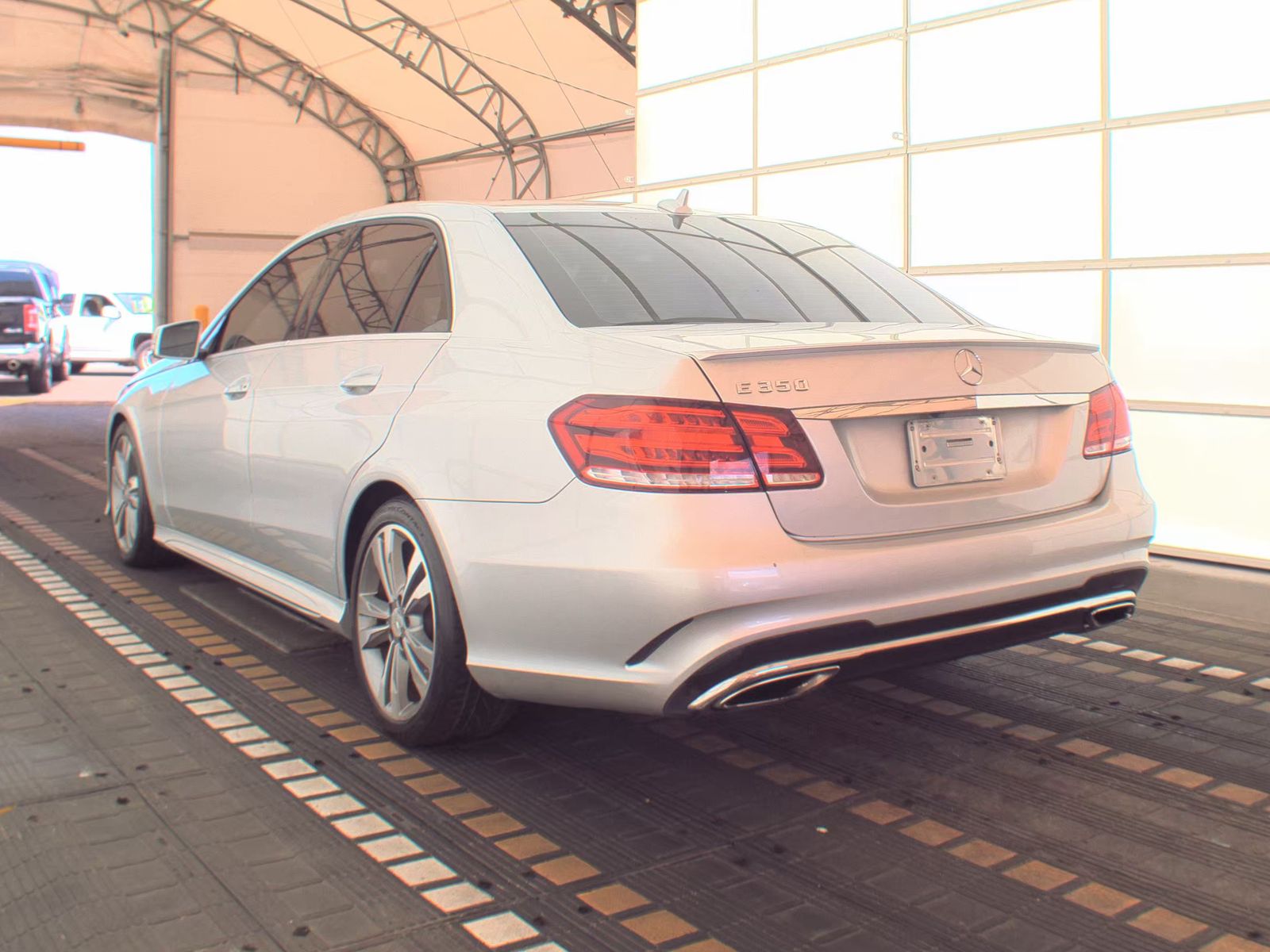 MERCEDES-BENZ E-CLASS - 7