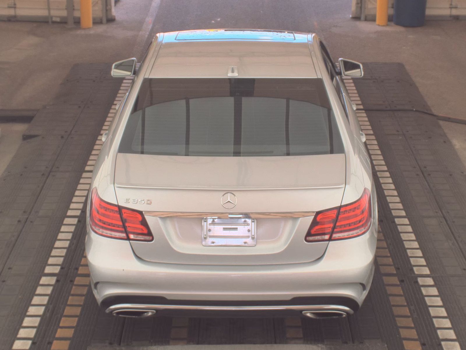 MERCEDES-BENZ E-CLASS - 6