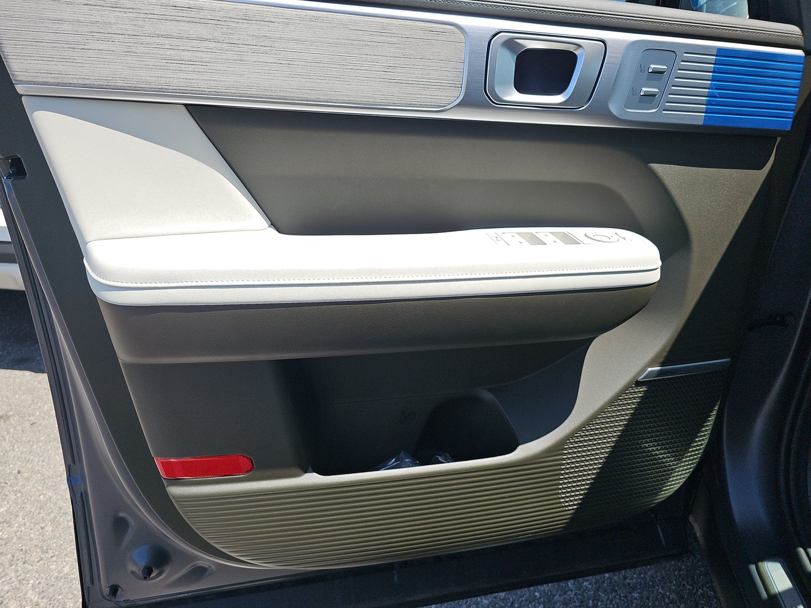 HYUNDAI CALLIGRAPH - 10