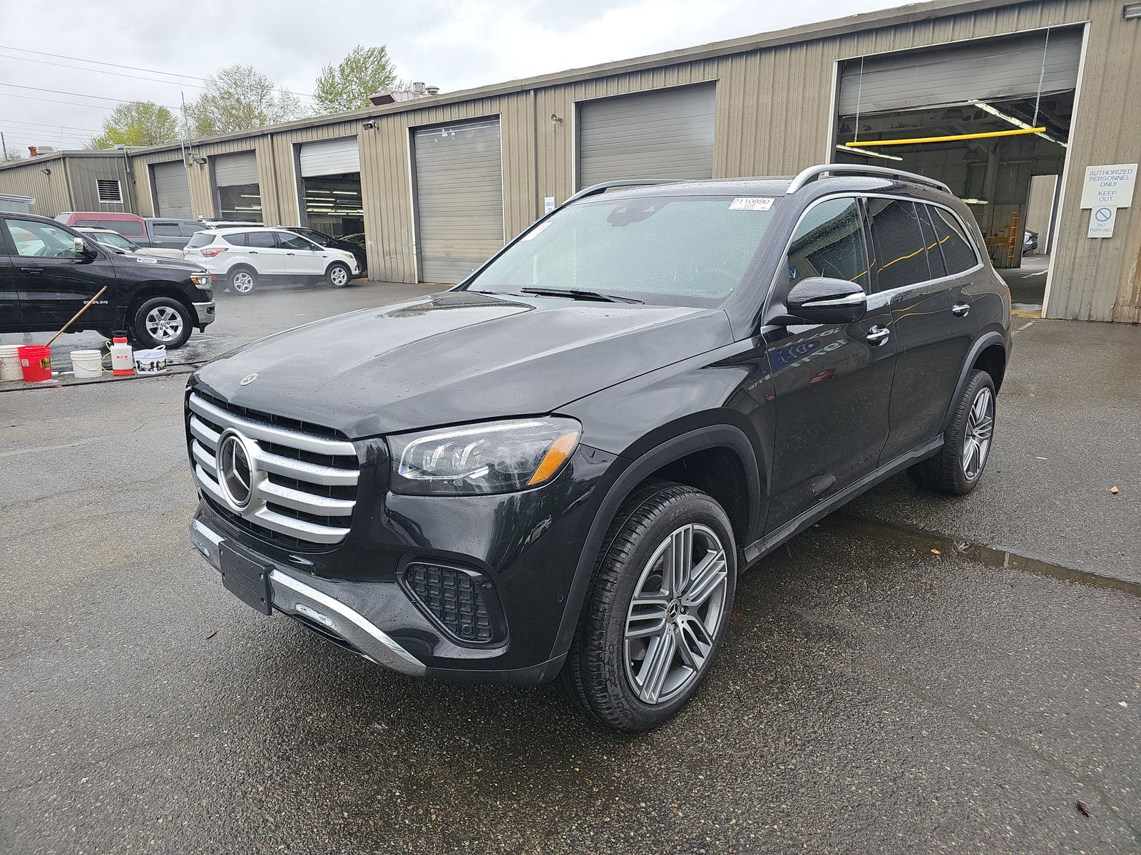 MERCEDES-BENZ GLS - 1