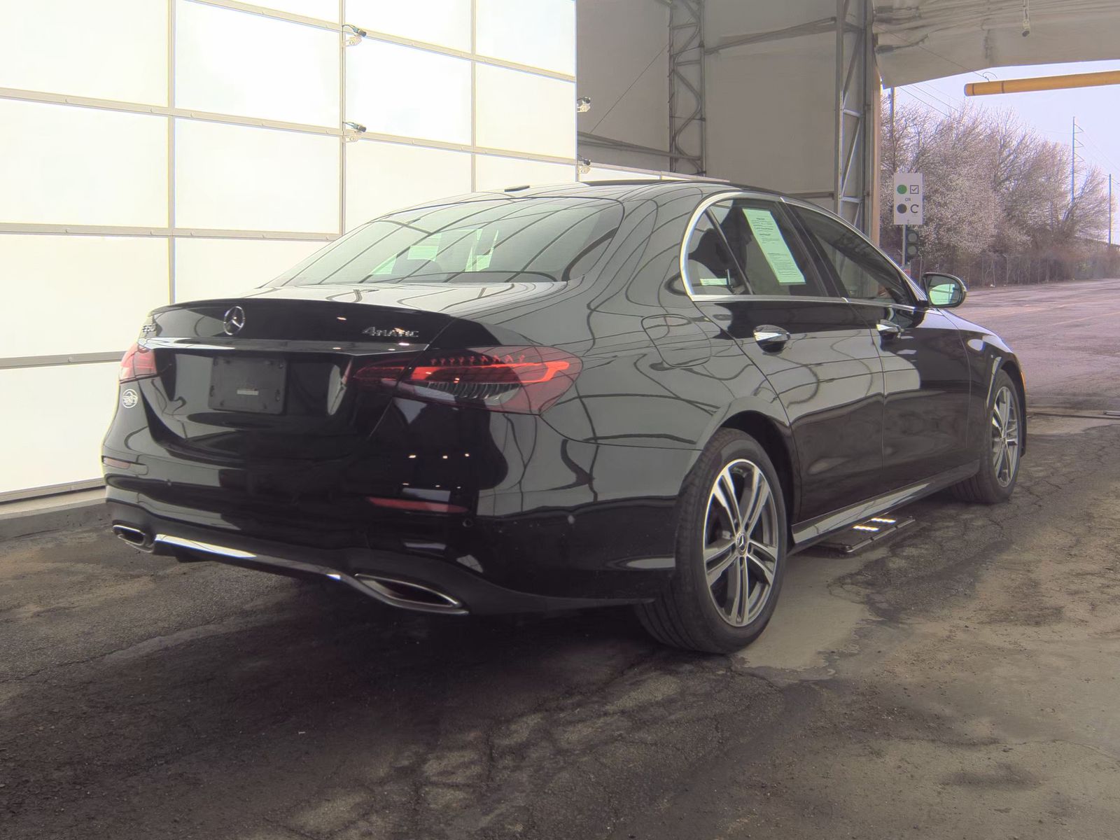 MERCEDES-BENZ E-CLASS - 5