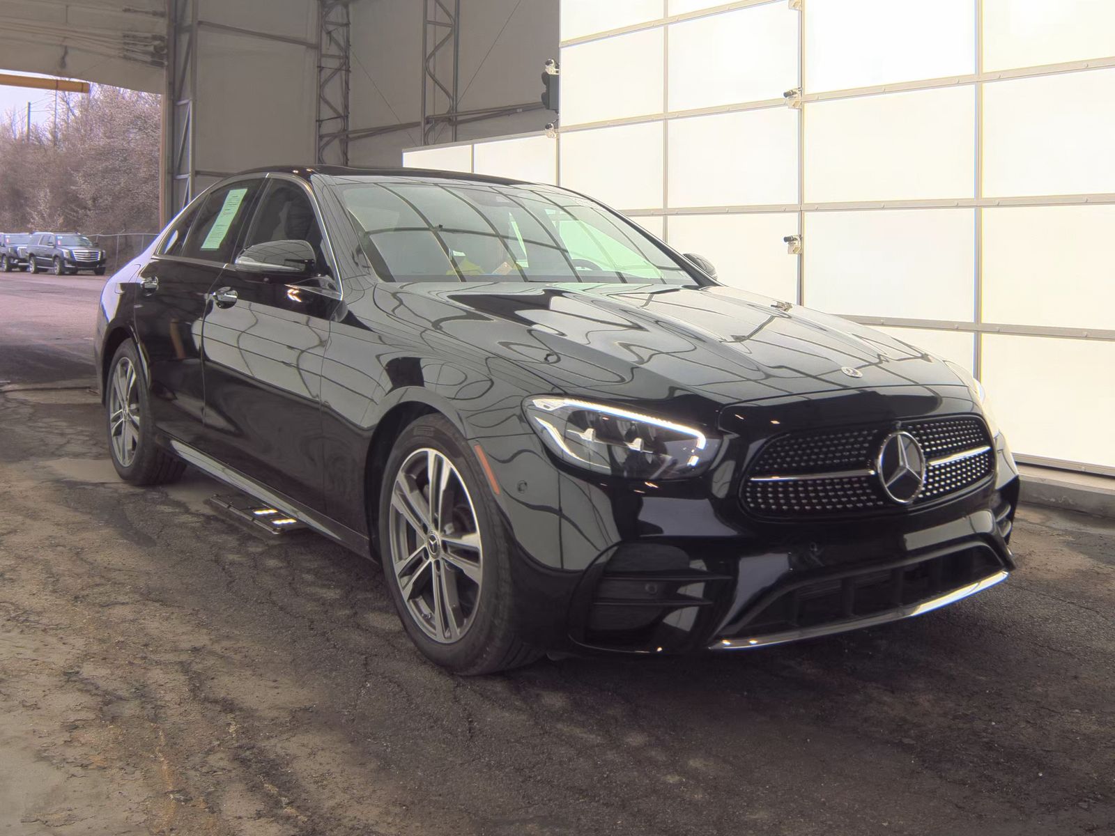 MERCEDES-BENZ E-CLASS - 4