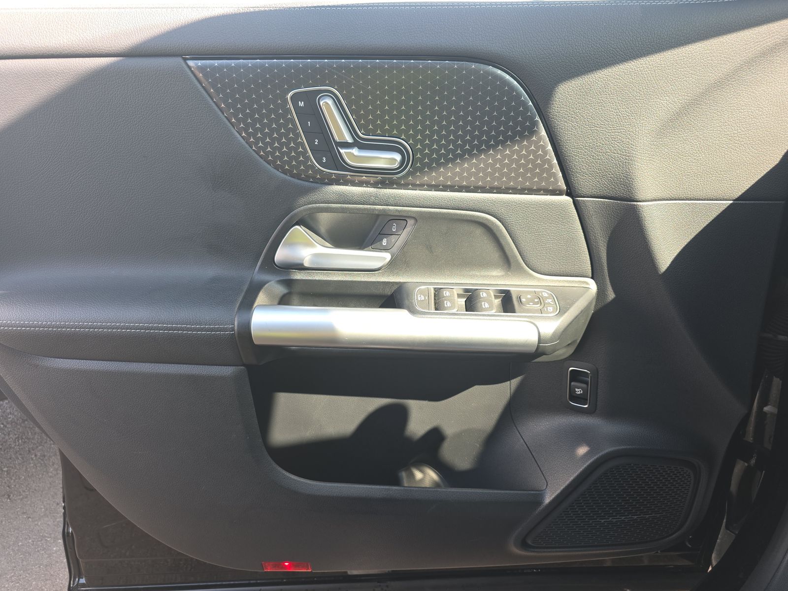 MERCEDES-BENZ GLA-CLASS - 10