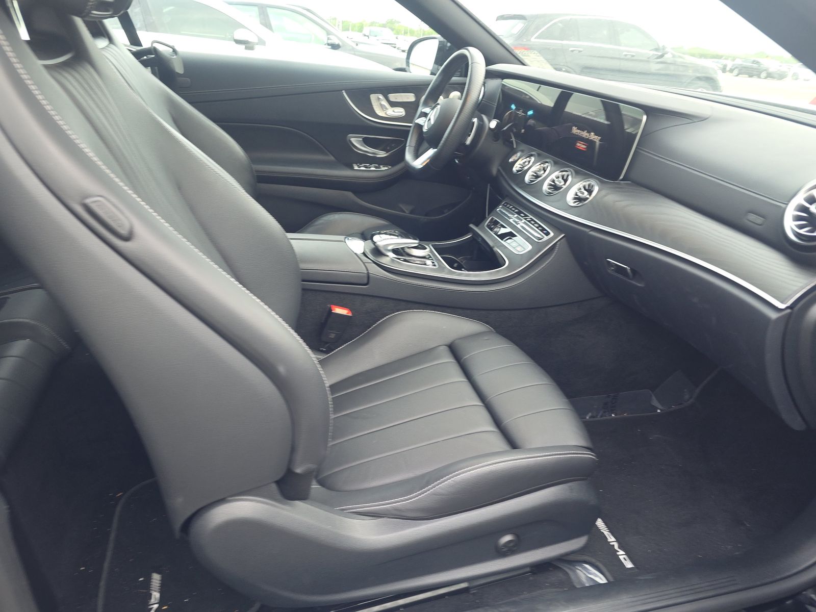 MERCEDES-BENZ E-CLASS - 9