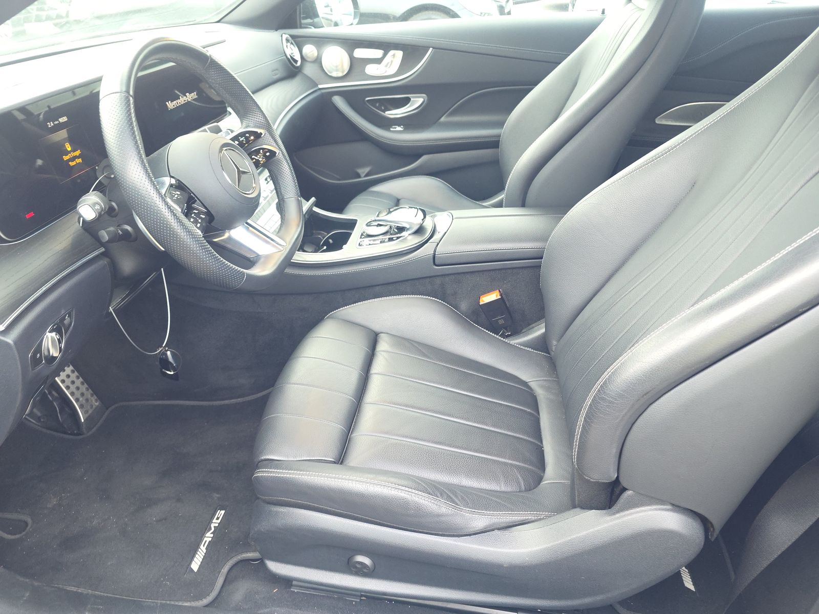 MERCEDES-BENZ E-CLASS - 8