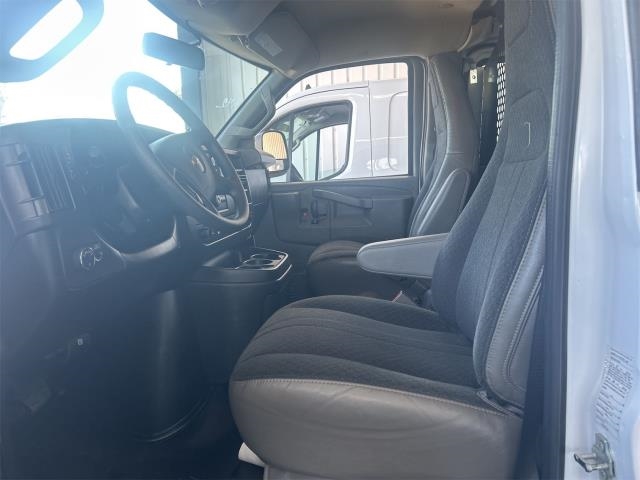 CHEVROLET RWD 2500 135" - 6