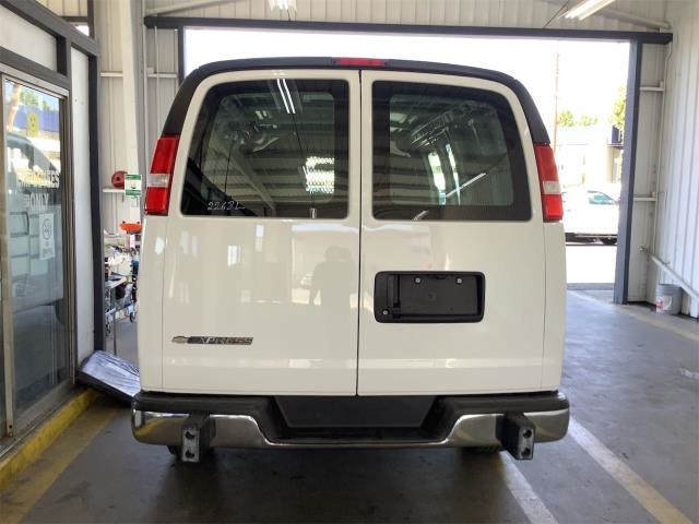 CHEVROLET RWD 2500 135" - 4