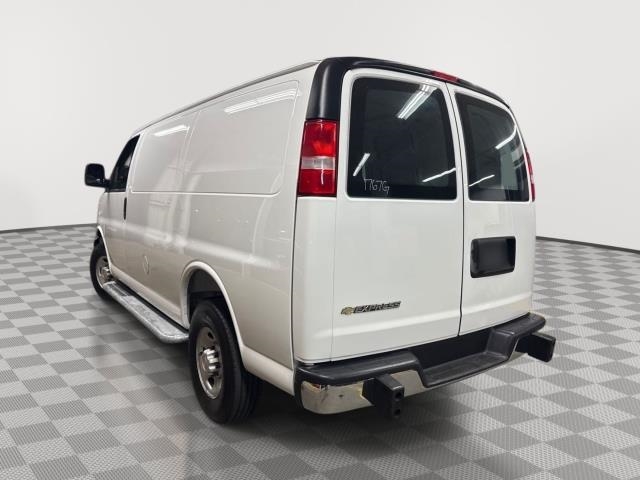 CHEVROLET RWD 2500 135" - 3